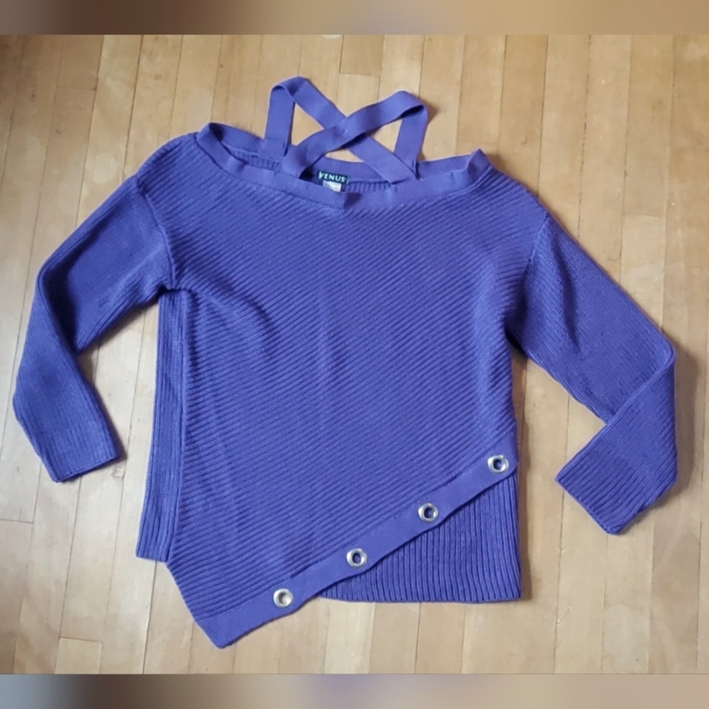 Venus Crisscross Neck Sweater